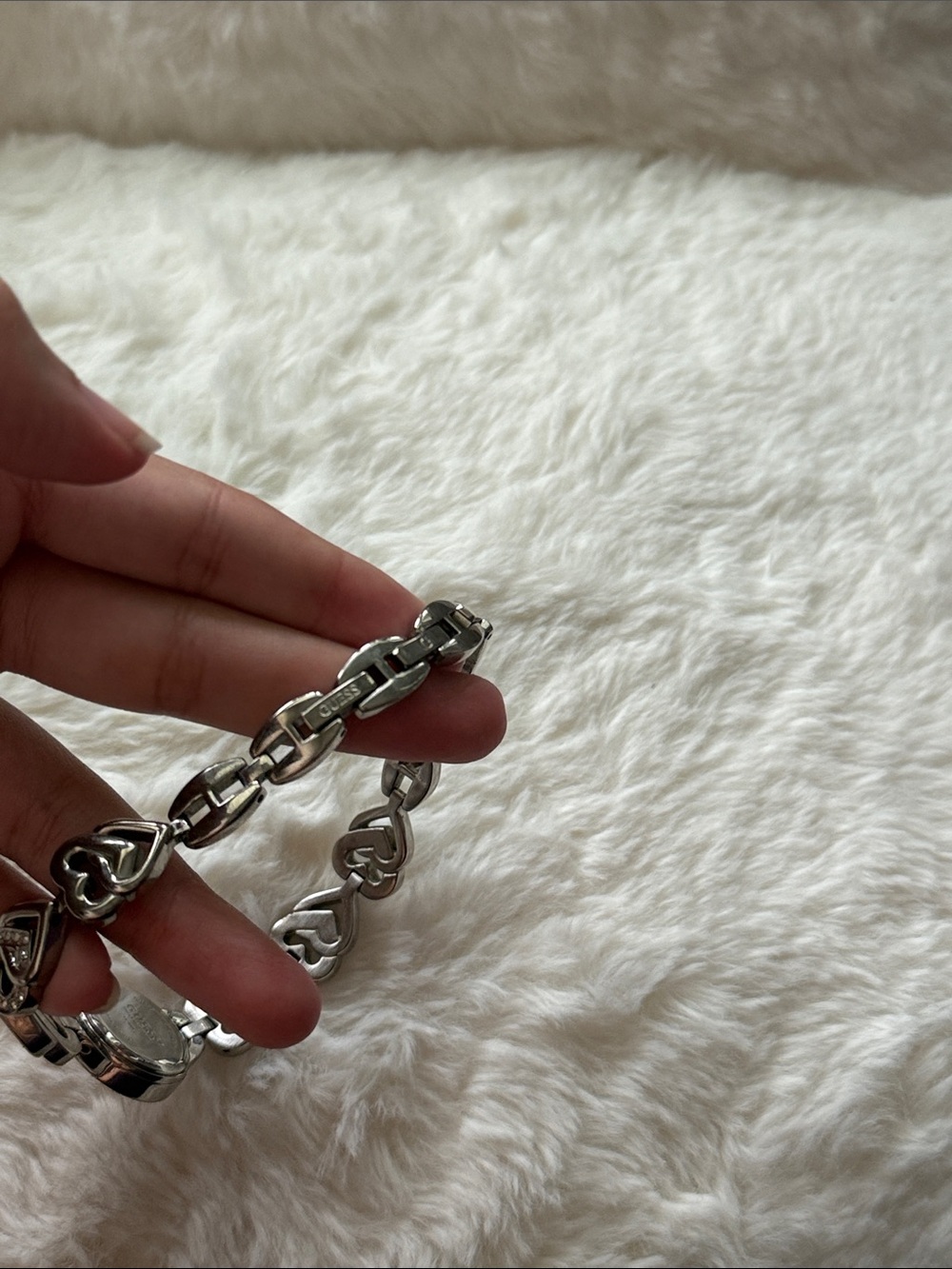 Vintage Guess Heart Link Bracelet Watch Silver Pearl 2000’s y2k - Picture 5 of 5